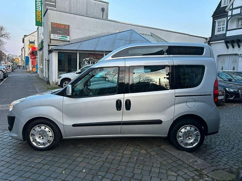Gebraucht Fiat Doblò 105 PS (77 kW) 2013 Silber Van / Kleinbus
