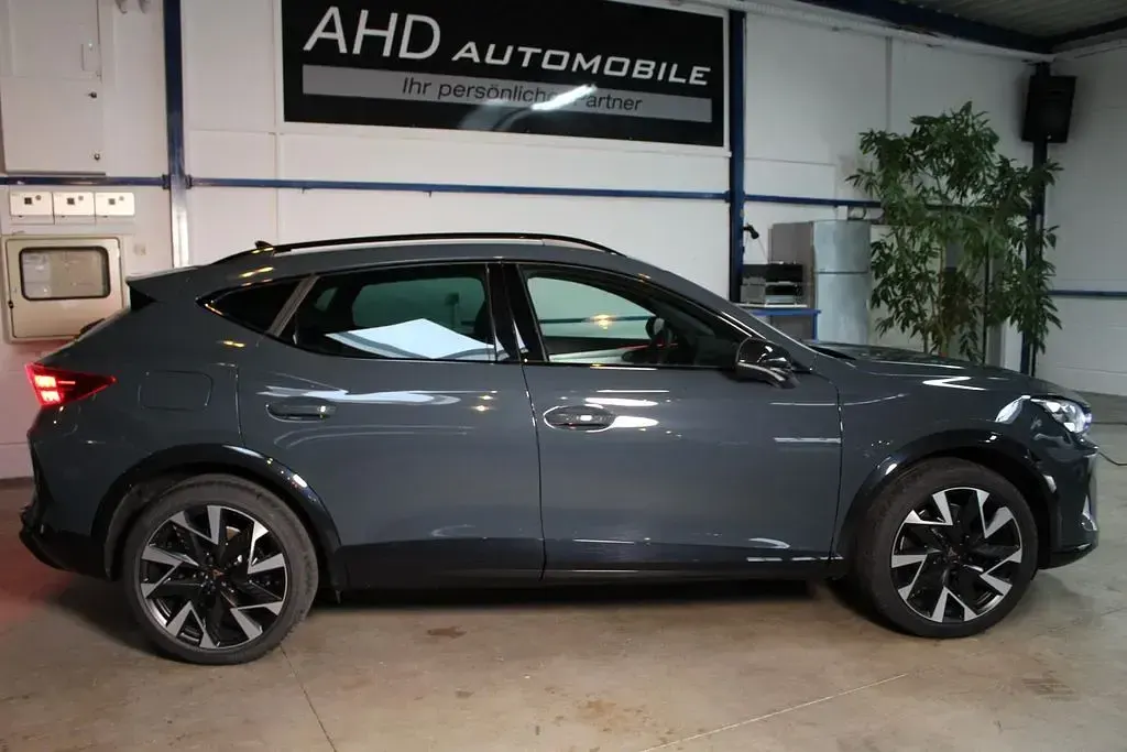 Neu Cupra Formentor VZ 272 PS (200 kW) 2025 Fiord blau SUV