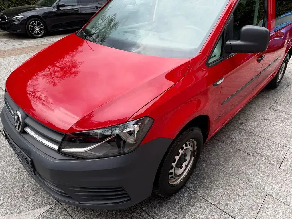 Gebraucht VW Caddy 102 PS (75 kW) 2018 Rot Van / Kleinbus
