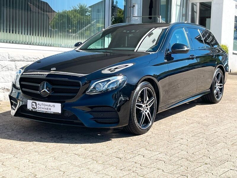 Schwarz Gebraucht 2017 Mercedes E350 AMG line Kombi | 29.490 € (Fairer Preis) - Bild 1/4
