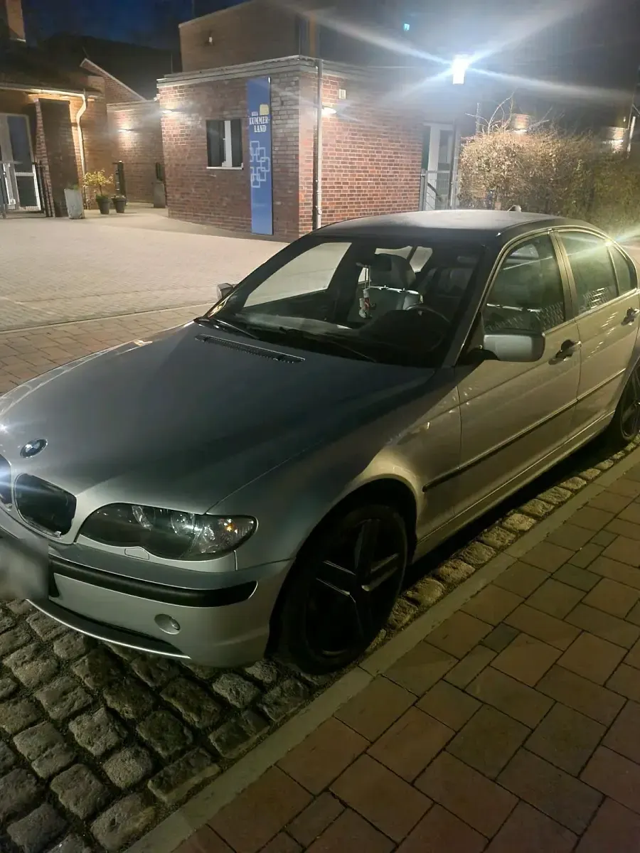 Second-hand BMW 318 148 CP (108 kW) 2003 Argintiu Berlinǎ