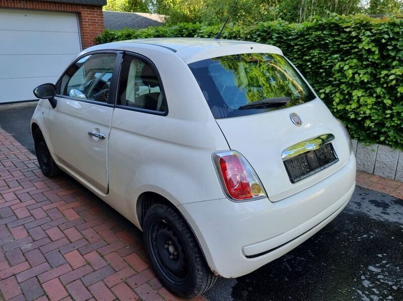 Weiß Gebraucht 2012 Fiat 500 Pop Limousine | 4.999 € (Fairer Preis) - Bild 1/4