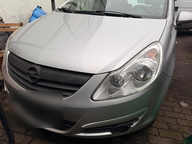Gebraucht Opel Corsa 60 PS (44 kW) 2009 Silber Kleinwagen