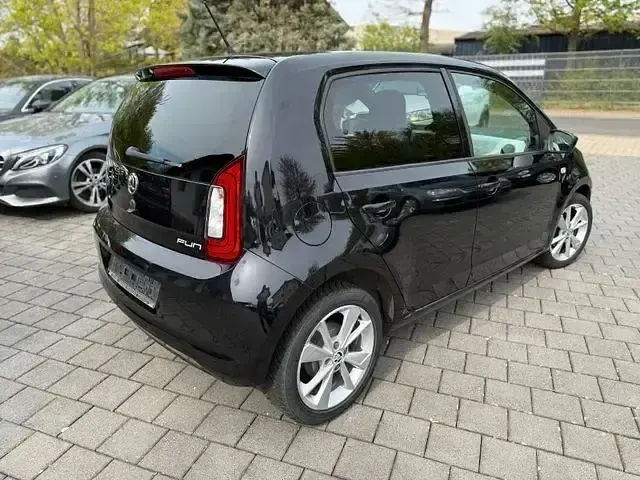 Gebraucht Skoda Citigo Fun 60 PS (44 kW) 2017 Schwarz Kleinwagen
