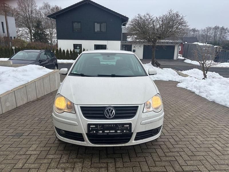 Weiß Gebraucht 2009 VW Polo Comfortline Kleinwagen | 2.850 € (Fairer Preis) - Bild 1/4