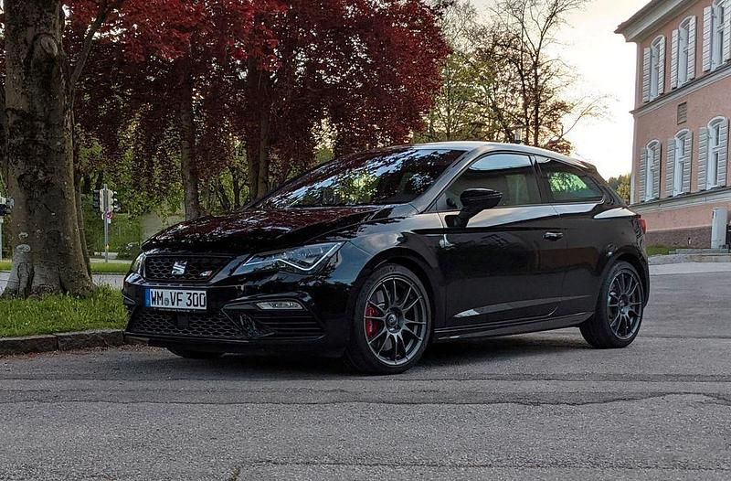 Schwarz Gebraucht 2018 Cupra Leon Limousine | 22.000 € (Guter Preis) - Bild 1/4