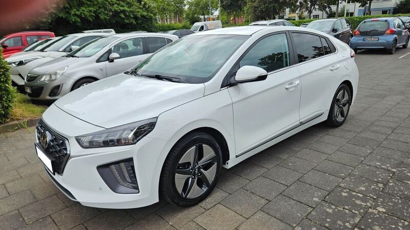 Weiß Gebraucht 2022 Hyundai Ioniq Advantage Limousine | 19.800 € (Fairer Preis) - Bild 1/4