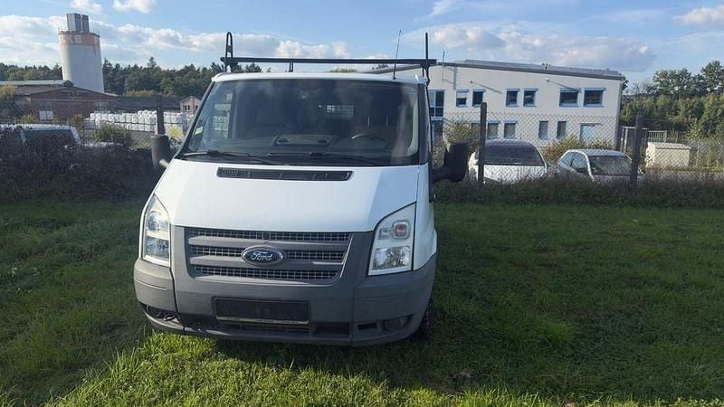 Gebraucht Ford Tourneo 101 PS (74 kW) 2012 Weiß Van / Kleinbus