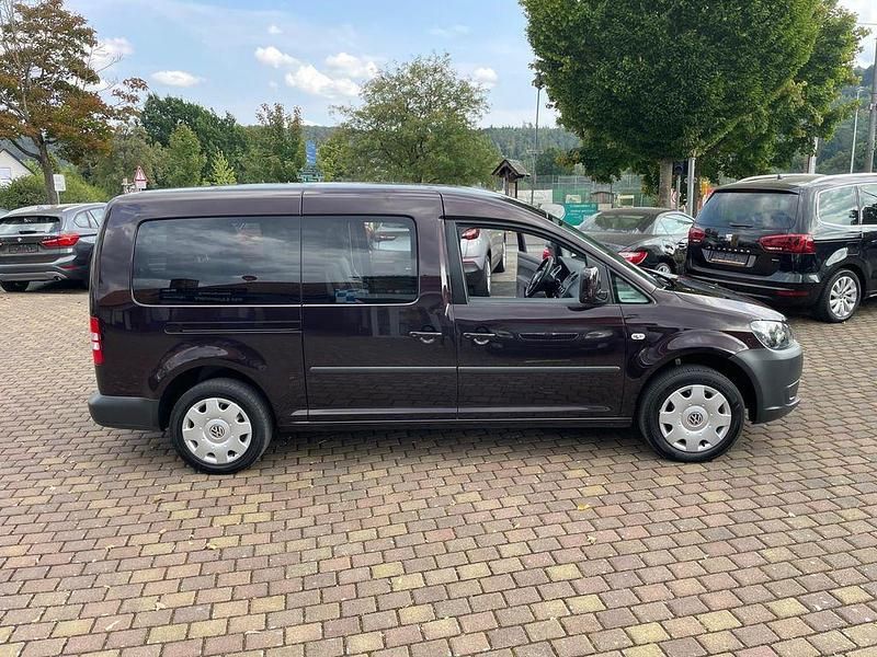 Black berry Gebraucht 2012 VW Caddy Maxi Van / Kleinbus | 11.900 € (Fairer Preis) - Bild 1/4