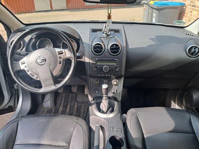 Silber Gebraucht 2009 Nissan Qashqai Tekna SUV | 4.800 € (Superpreis) - Bild 1/4