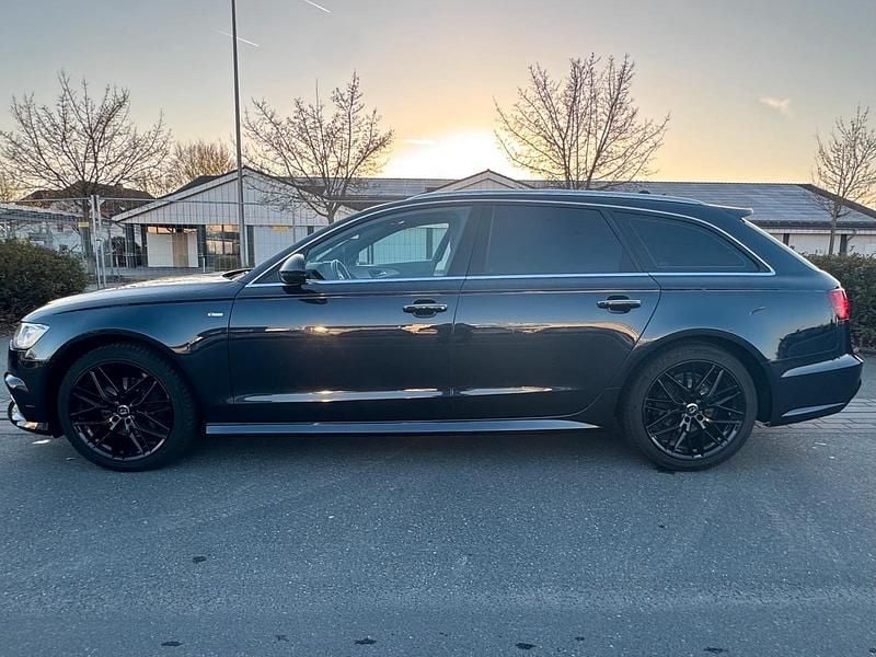 Second-hand Audi A6 S-Line 190 CP (139 kW) 2015 Albastru Break