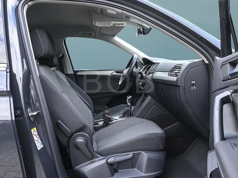 Gebraucht VW Tiguan 122 PS (89 kW) 2024 Grau SUV