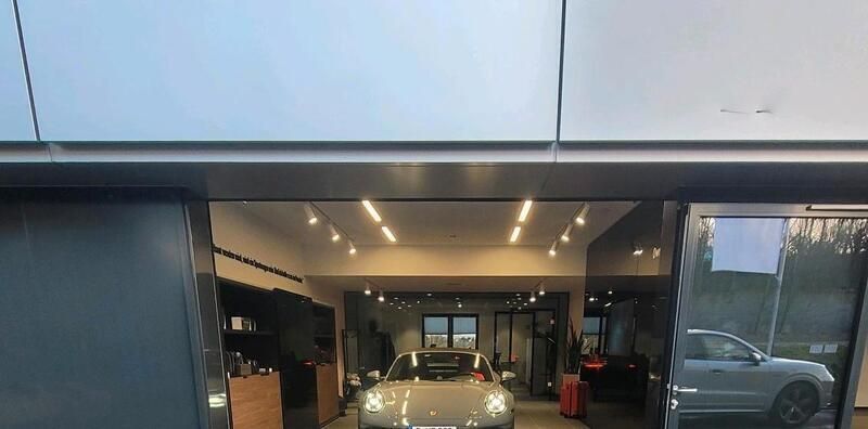 Grau Neu 2025 Porsche 911 Targa 4 Cabrio | 203.911 € - Bild 1/4
