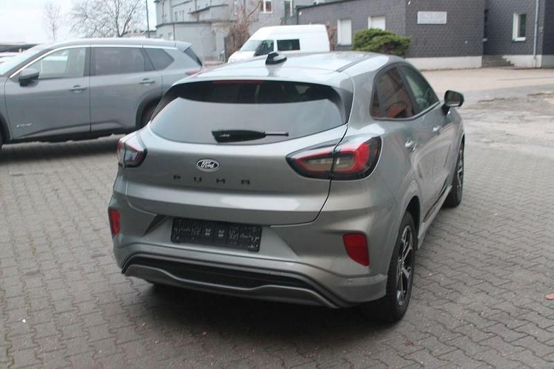 Gebraucht Ford Puma ST-Line 125 PS (91 kW) 2024 Silber Limousine