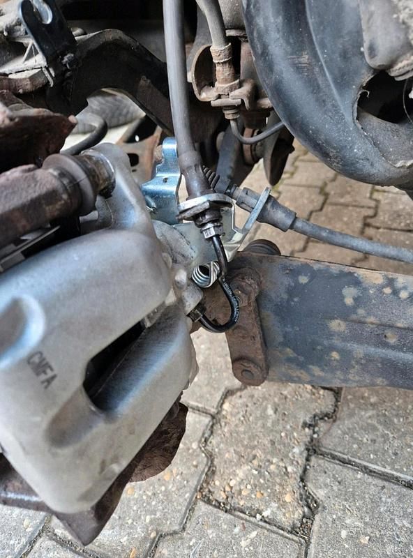 Gebraucht VW Jetta 116 PS (85 kW) 2006 Silber Limousine