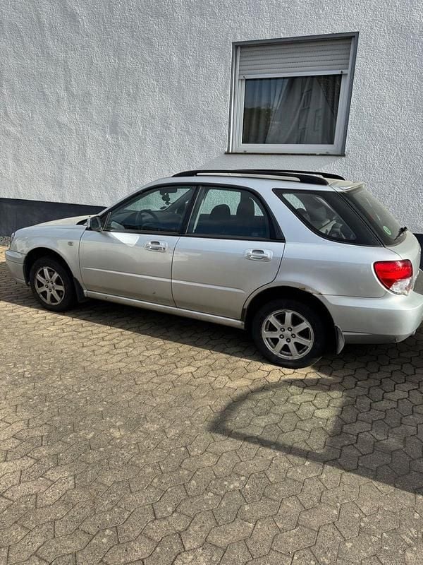 Gebraucht Subaru Impreza 125 PS (91 kW) 2002 Silber Kombi