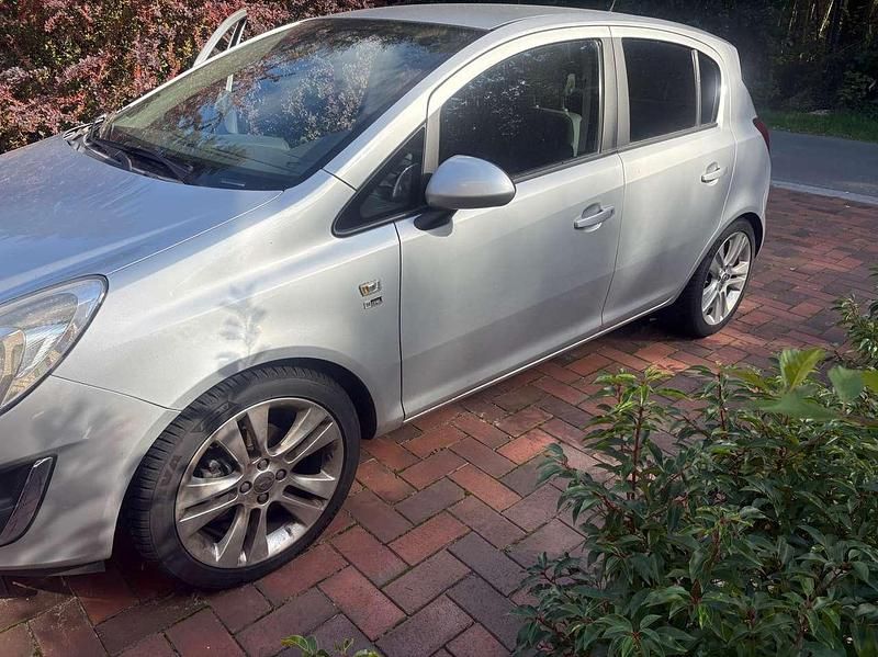 Gebraucht Opel Corsa Innovation 87 PS (63 kW) 2012 Grau Limousine