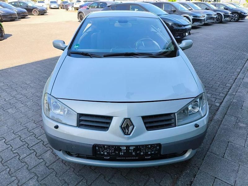 Gebraucht Renault Mégane Cabriolet Dynamique 120 PS (88 kW) 2004 Grau Cabrio