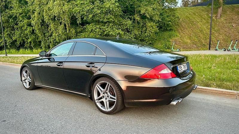 Gebraucht Mercedes CLS320 224 PS (164 kW) 2007 Braun Limousine