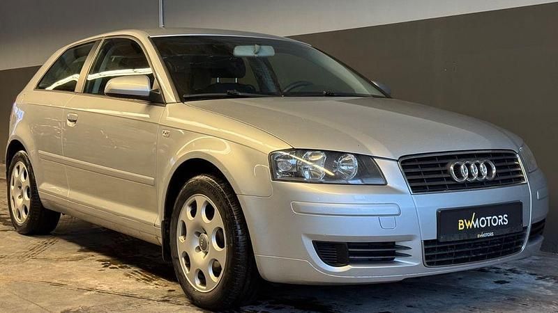 Gebraucht Audi A3 Attraction 102 PS (75 kW) 2004 Silber Limousine