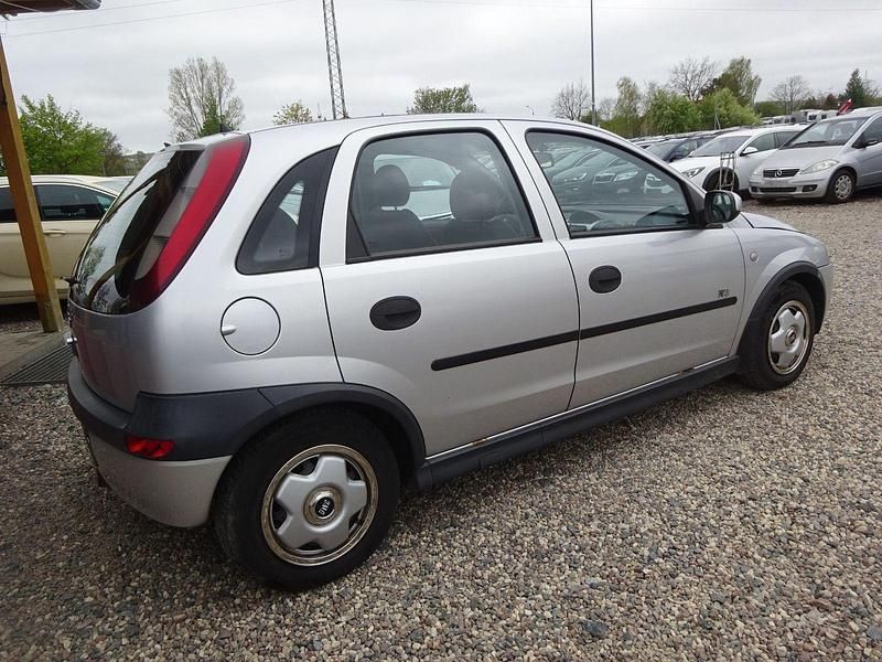 Używany Opel Corsa Njoy 75 KM (55 kW) 2003 Szary Hatchback