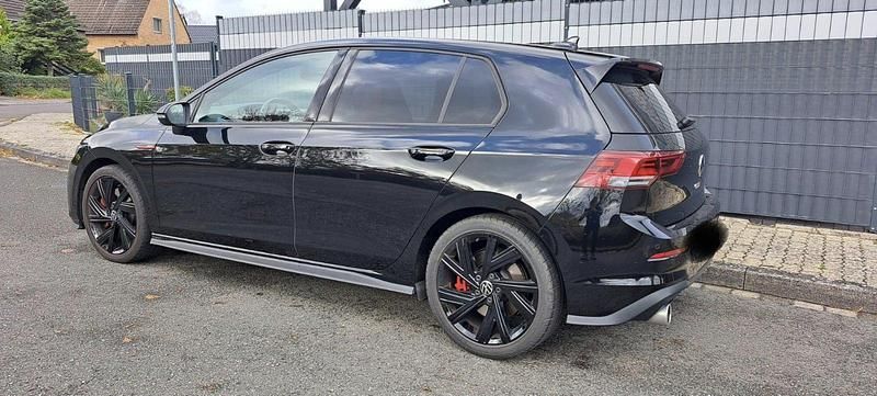 Gebraucht VW Golf VIII GTI 245 PS (180 kW) 2024 Schwarz Limousine