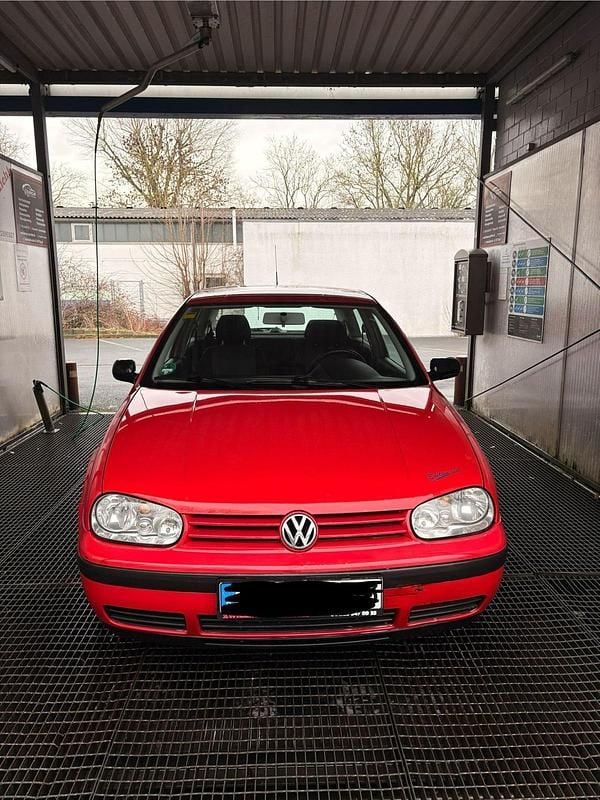 Rot Gebraucht 2001 VW Golf Coupé | 1.900 € (Fairer Preis) - Bild 1/4