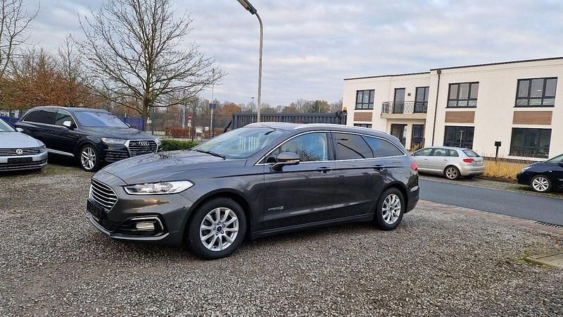 Gebraucht Ford Mondeo 140 PS (102 kW) 2019 Grau Kombi