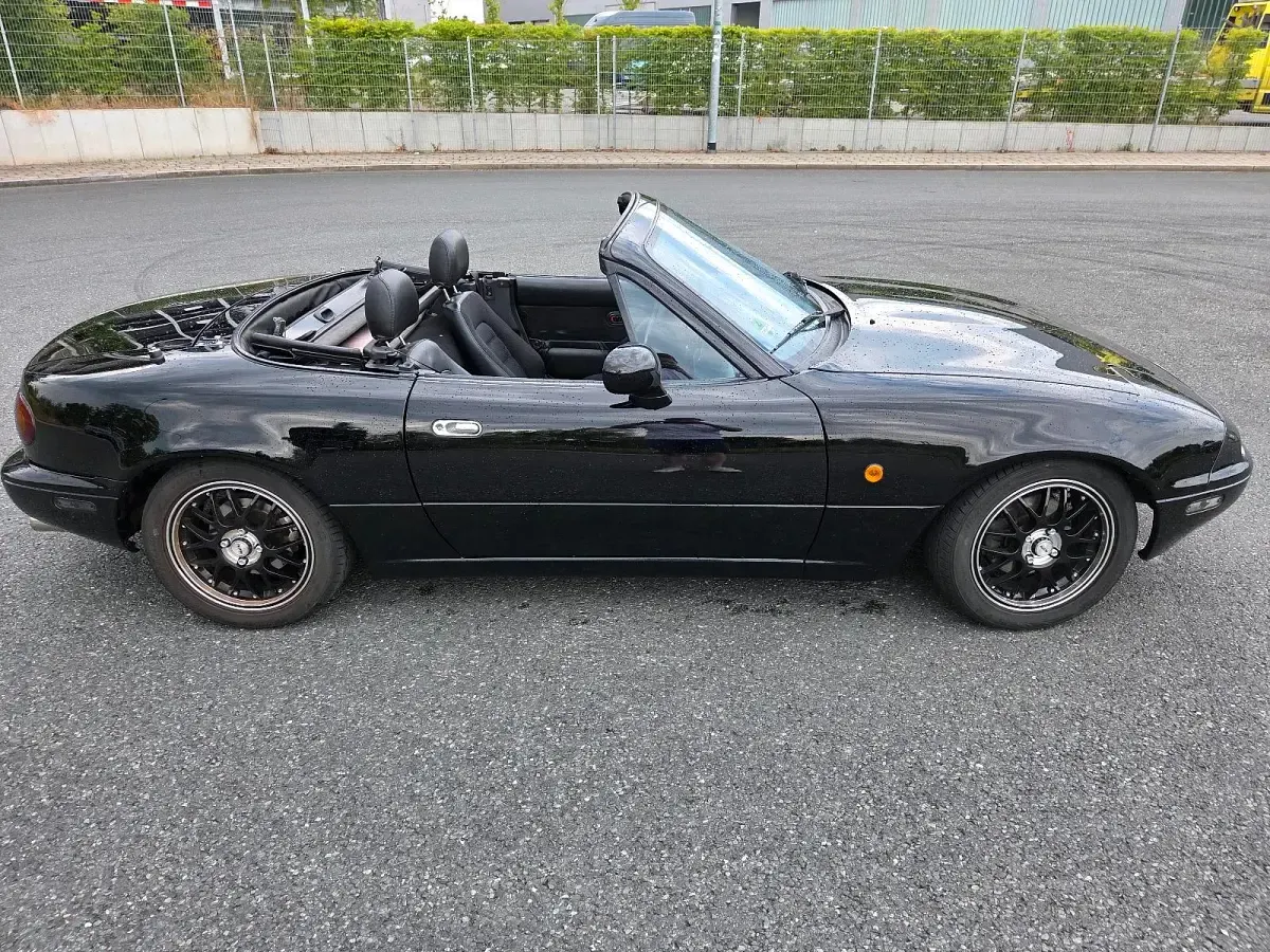 Gebraucht Mazda MX5 131 PS (96 kW) 1995 Schwarz Cabrio