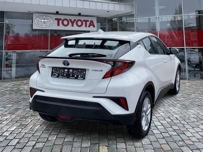 Gebraucht Toyota C-HR 122 PS (89 kW) 2023 Schneweiß SUV