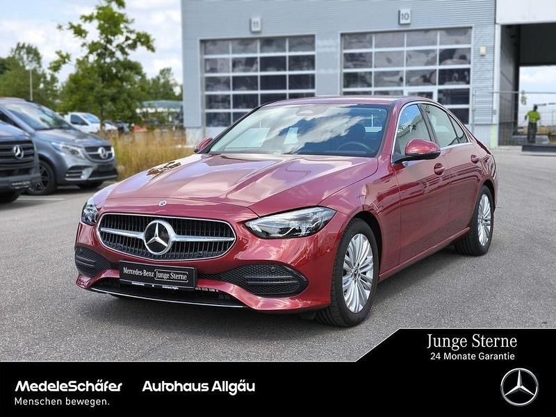 Manufaktur lack manufaktur patagonienrot (metallic) Gebraucht 2024 Mercedes C200 Avantgarde Limousine | 38.360 € (Guter Preis) - Bild 1/4