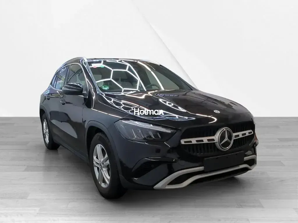 Usata Mercedes GLA200 163 CV (119 kW) 2024 Nero SUV