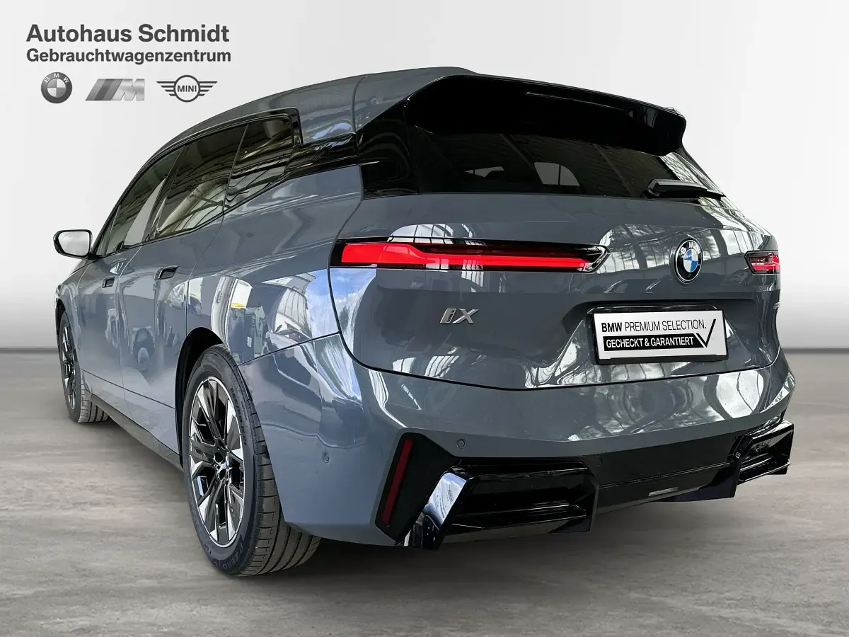 Gebraucht BMW iX M Sport 400 kW (544 PS) 2025 Bmw individual storm bay SUV