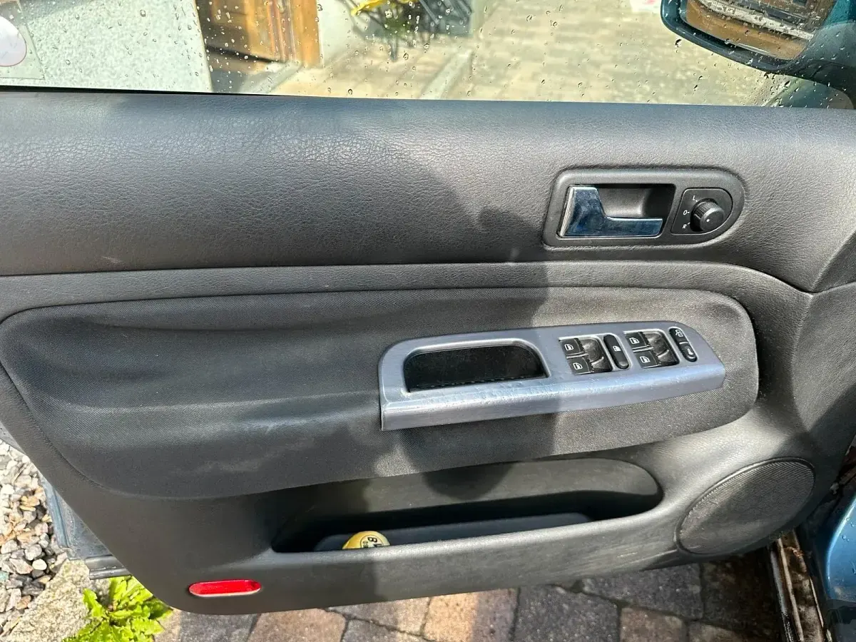 Gebraucht VW Golf IV 115 PS (84 kW) 2003 Blau Limousine