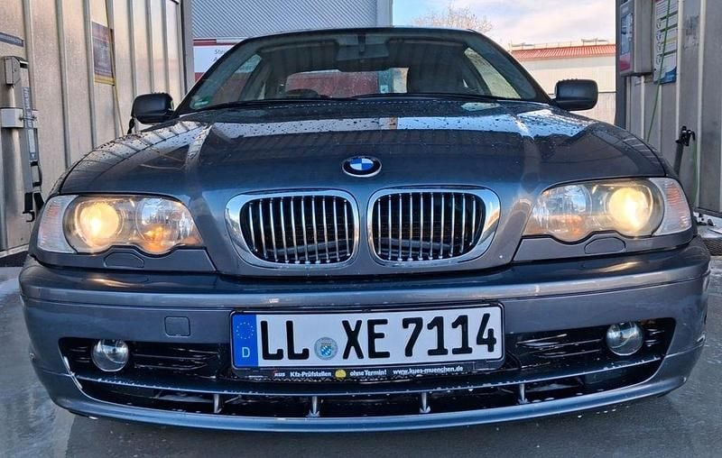 Gebraucht BMW 325 192 PS (141 kW) 2001 Grau Coupé