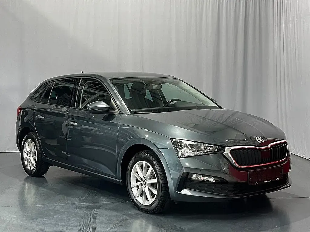 Gebraucht Skoda Scala Ambition 116 PS (85 kW) 2020 Grau Kleinwagen