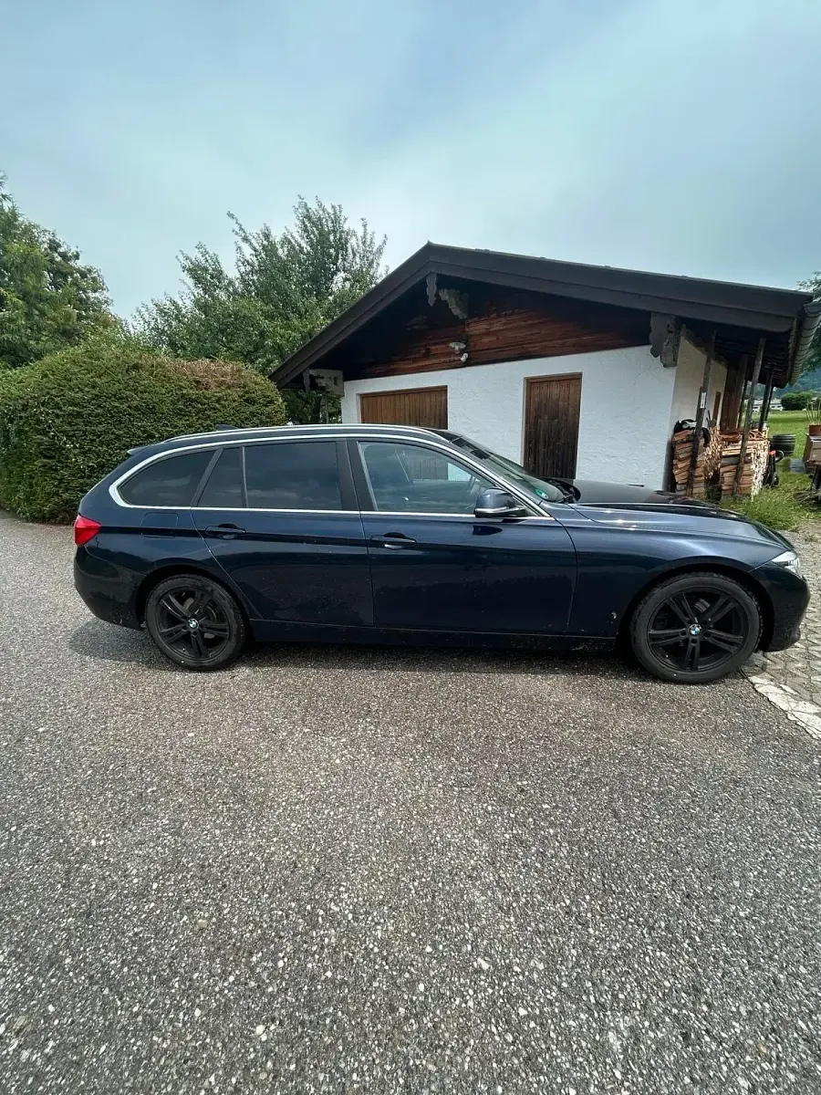 Gebraucht BMW 320 190 PS (139 kW) 2017 Blau Kombi