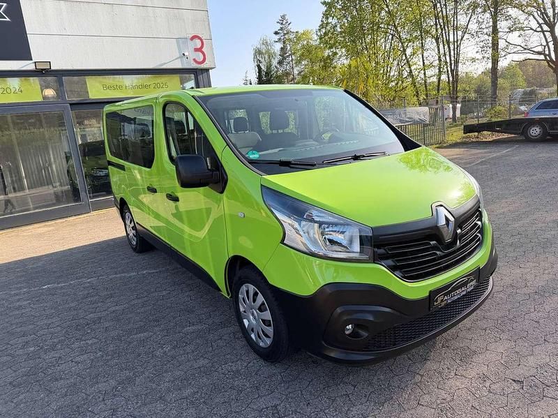 Second-hand Renault Trafic Expression 125 CP (91 kW) 2016 Verde Monovolum