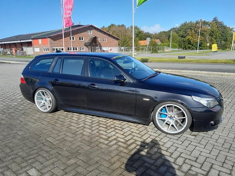 Second-hand BMW 550 367 CP (269 kW) 2005 Negru Break