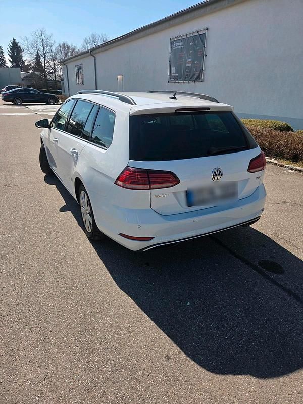 Gebraucht VW Golf VII 116 PS (85 kW) 2017 Weiß Kombi