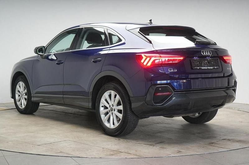 Gebraucht Audi Q3 Sportback Performance 150 PS (110 kW) 2023 Navarra blue SUV