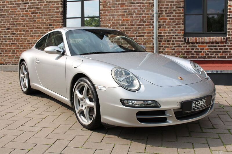Gebraucht Porsche 911 Carrera 325 PS (239 kW) 2005 Arktissilbermetallic Coupé