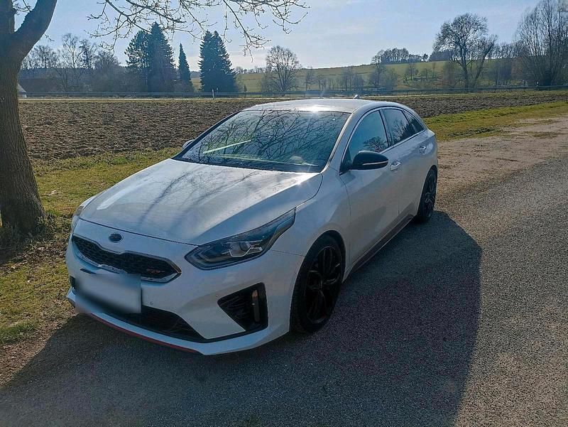 Gebraucht Kia ProCeed GT 204 PS (150 kW) 2019 Weiß Kombi