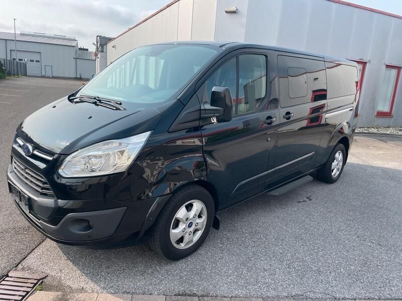 Schwarz Gebraucht 2017 Ford Tourneo Custom Titanium Van / Kleinbus | 14.900 € - Bild 1/4