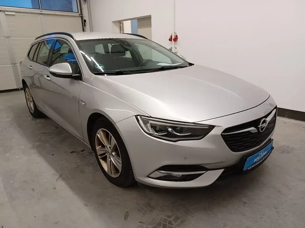 Gebraucht Opel Insignia Business Edition 170 PS (125 kW) 2018 Argon silber/ice silver (m2) Kombi