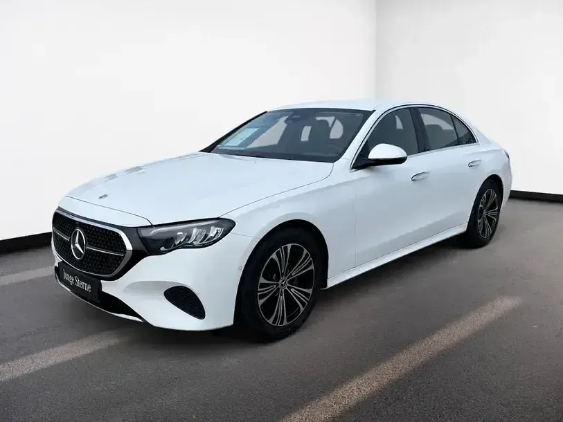 Usado Mercedes E220 Avantgarde 197 CV (144 kW) 2025 Blanco Berlina