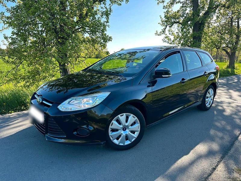 Usata Ford Focus 100 CV (73 kW) 2014 Nero Berlina