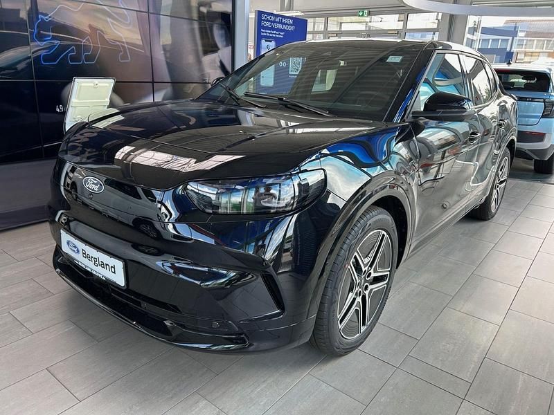 Agate black metallic schwarz Neu 2025 Ford Capri Extended Range Coupé | 53.990 € (Teuer) - Bild 1/4