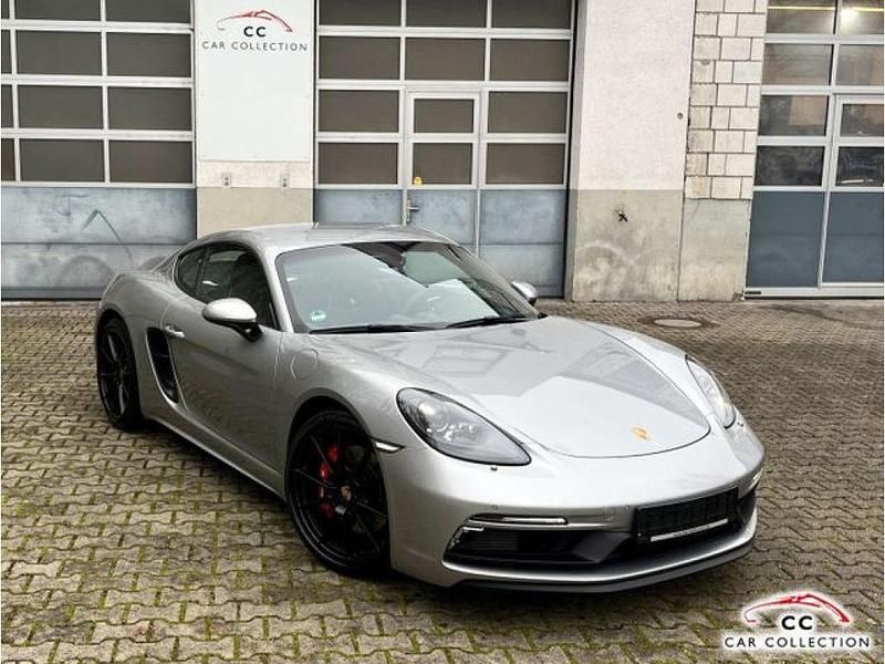 Gtsilbermetallic u2 (metallic) Gebraucht 2023 Porsche Cayman GTS Coupé | 89.888 € (Fairer Preis) - Bild 1/4