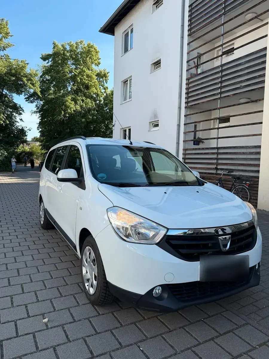 Gebraucht Dacia Lodgy 114 PS (83 kW) 2017 Weiß Van / Kleinbus